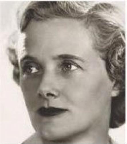 Photo Gallery Image - Pictures of Daphne du Maurier